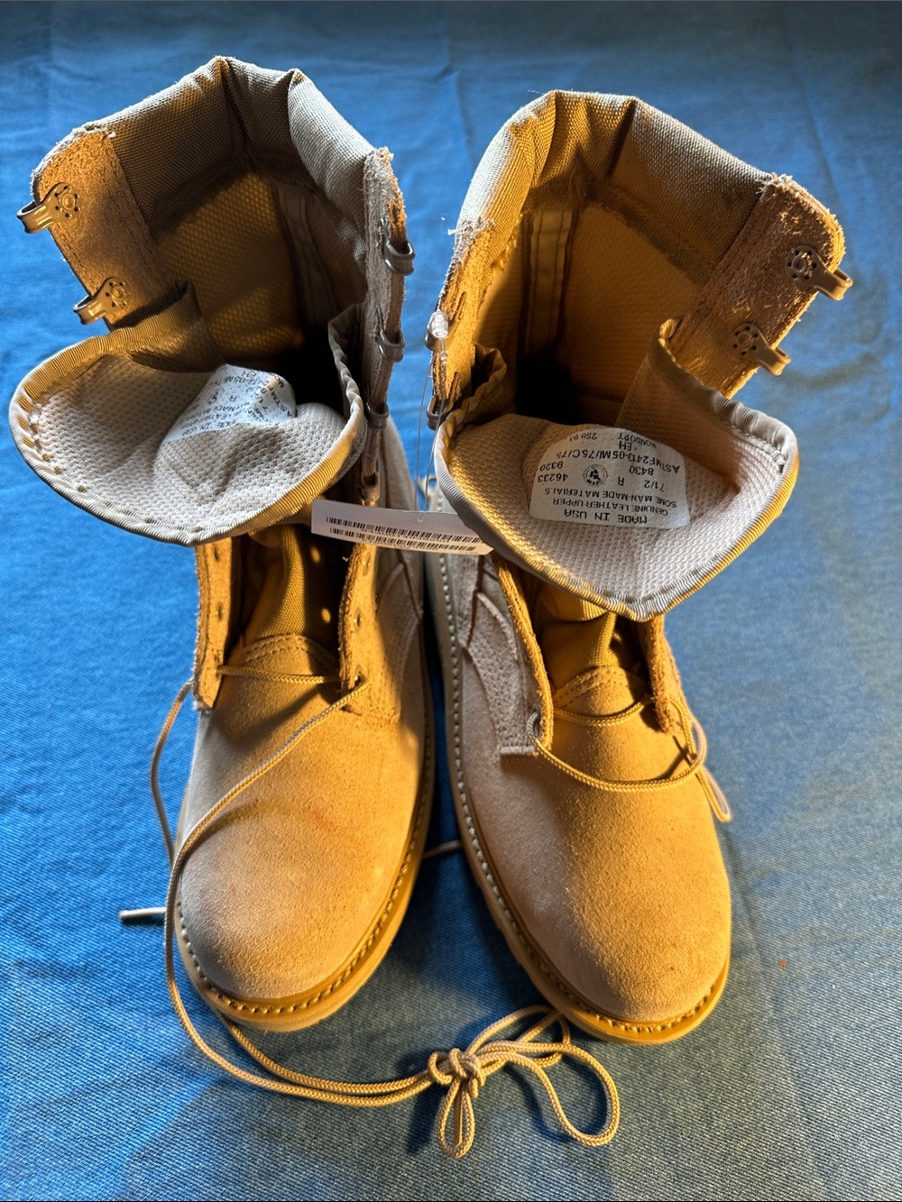 Ecco Men's Tan Canvas Lace-Up Boots